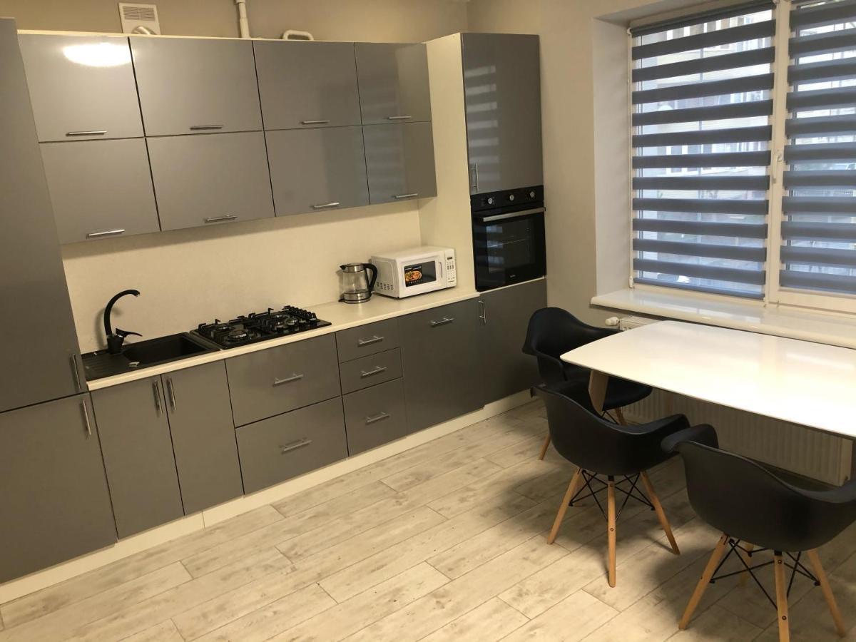 Gil Apartments, Volodimirskaja 90.246 - Majetok Bozdosh أوزهورود المظهر الخارجي الصورة
